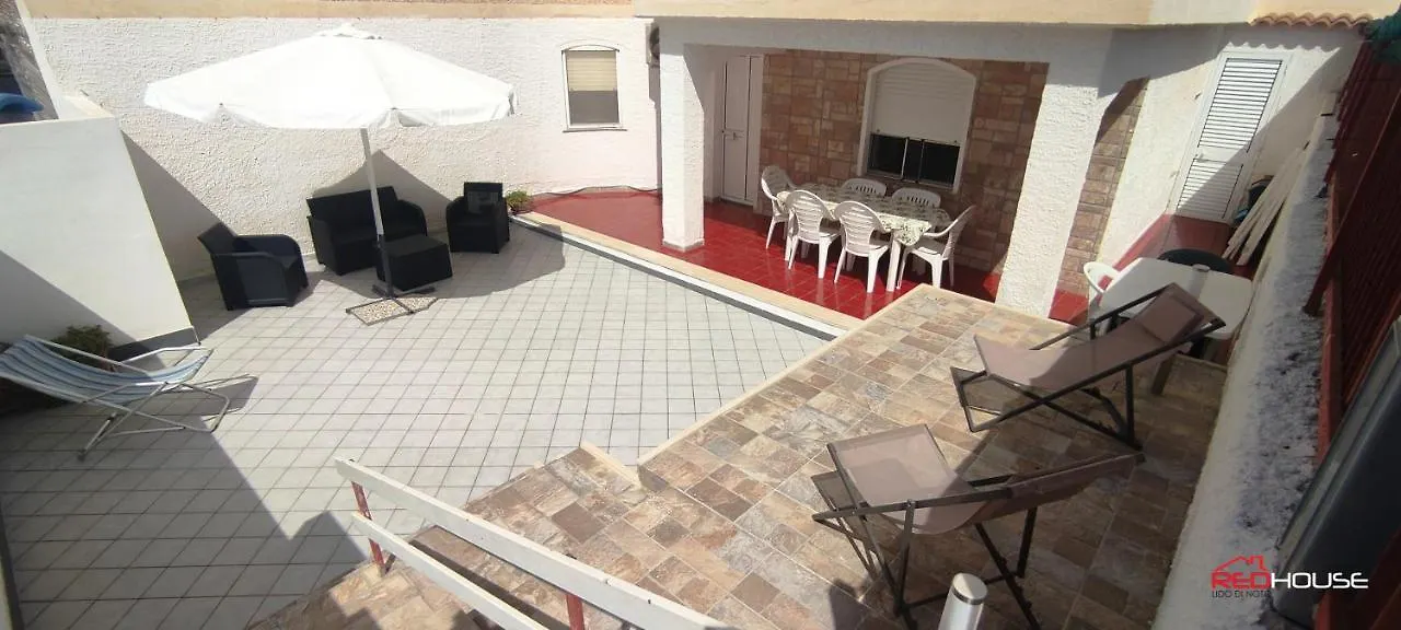 Appartamento Red House Lido di Noto 0*,
